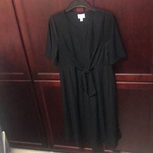 NWOT black mid length Maternity dress size small